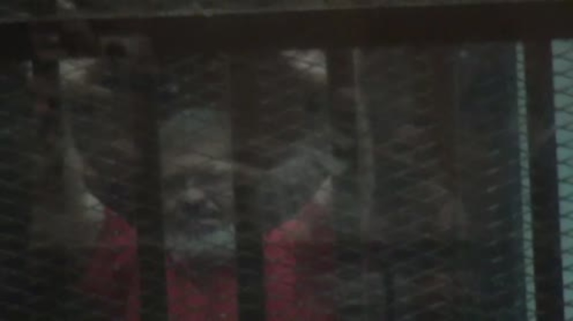 Egypt: Court sentences 6 to death for spying, Morsi verdict postponed