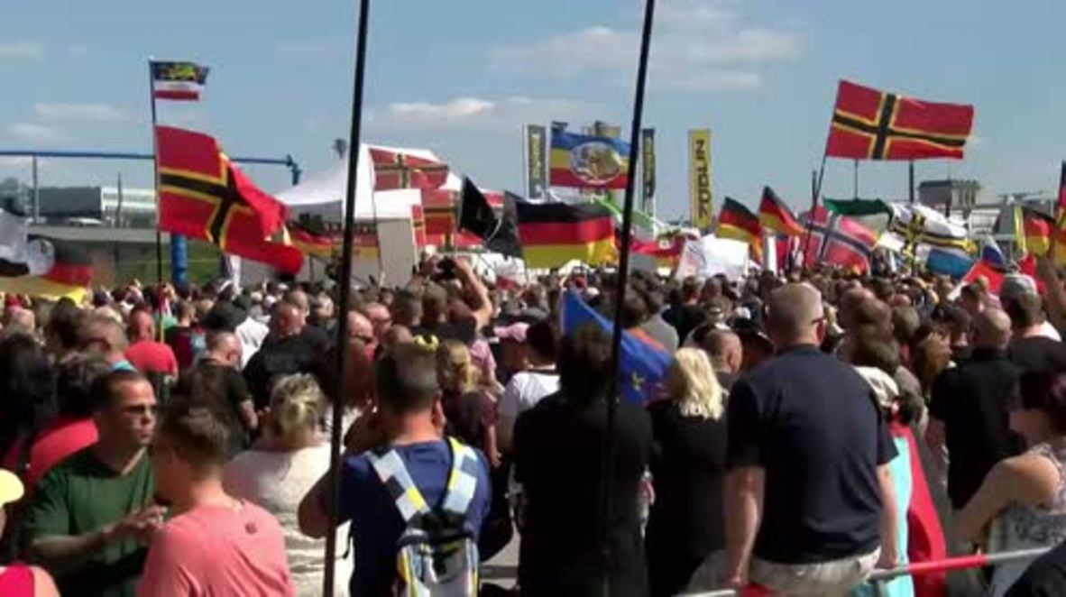 Germany: Counter-protesters detained as nationalists march through Berlin
