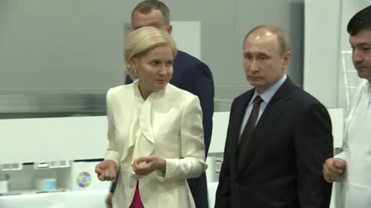 Russia: Putin meets WorldSkills Russia Young Professionals finalists