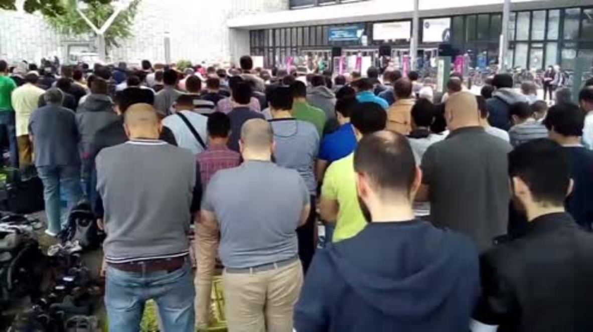 Germany: Friday prayer held on Berlin TU campus as protest continues