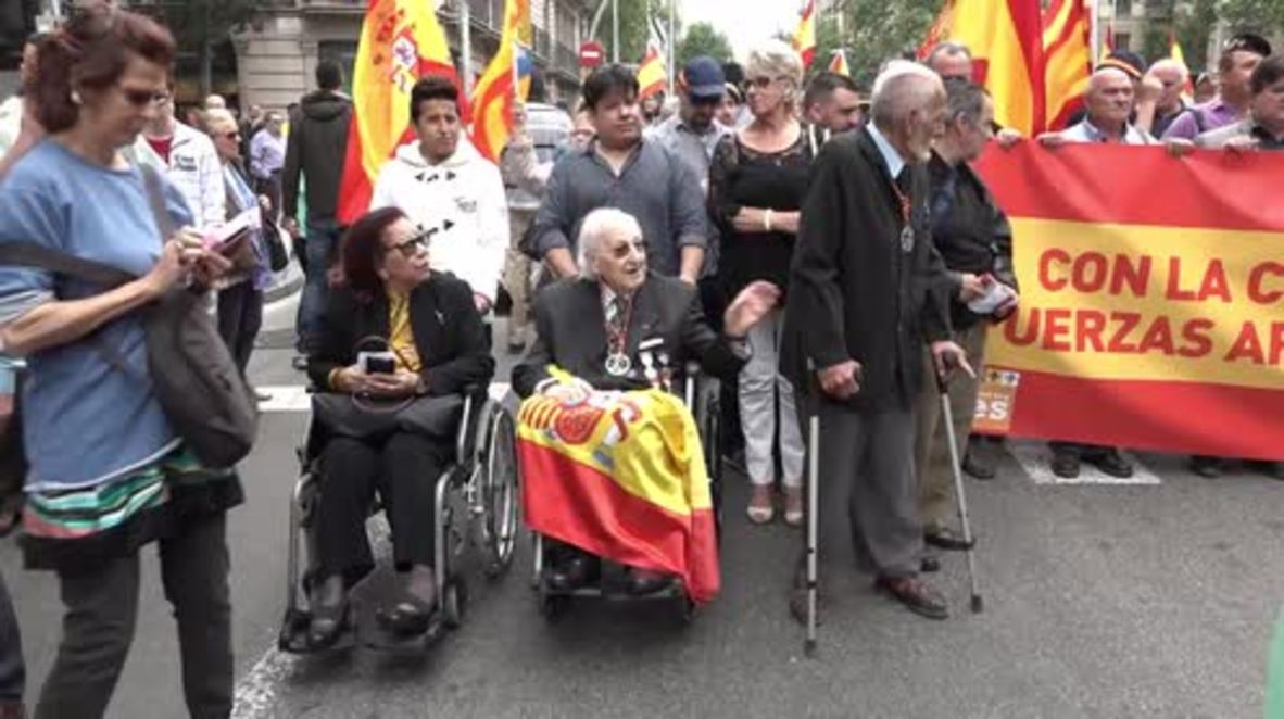 Spain: Around 1,300 turn out to support Spanish Legion in Barcelona