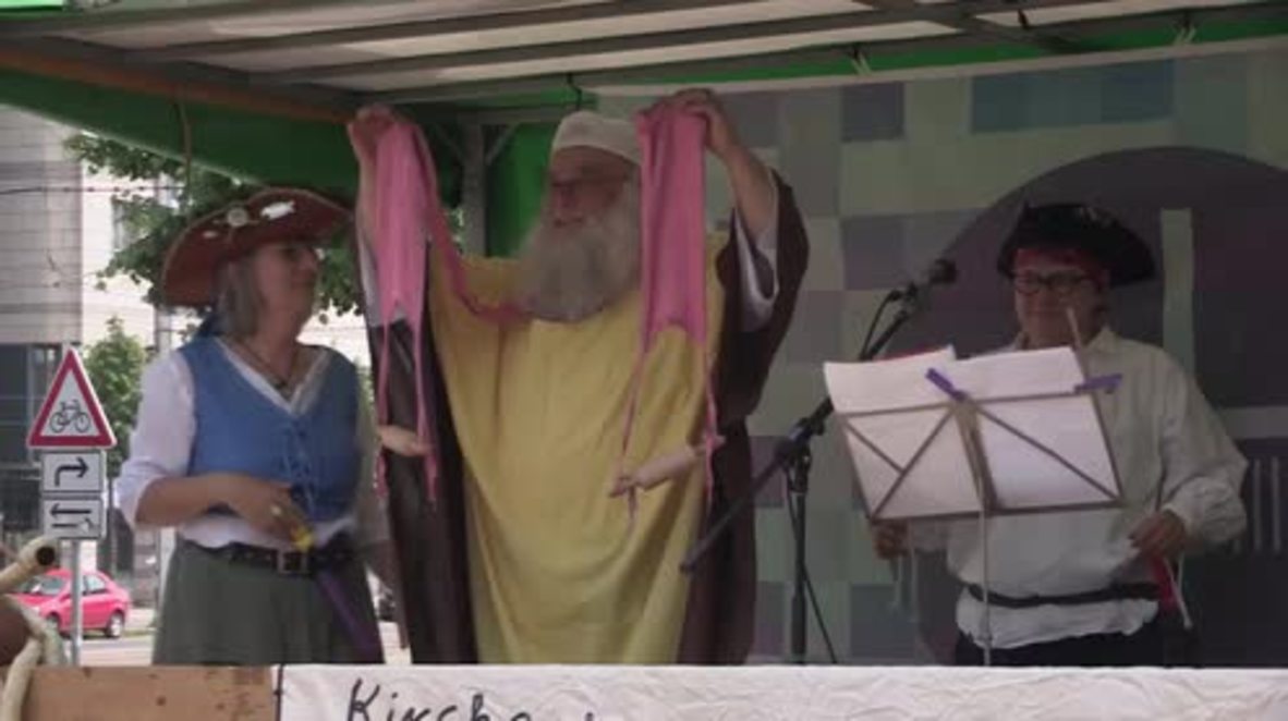 Germany: Oh my Spaghetti! - Pastafarians hold 'noodle worship' in Leipzig