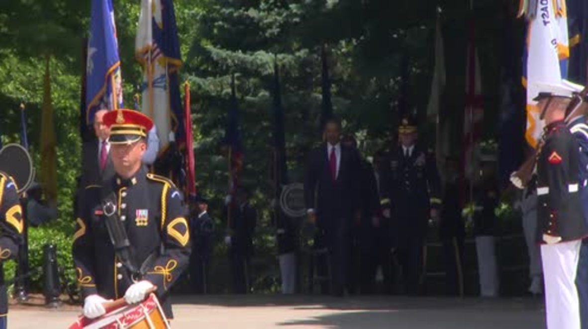 USA: Obama lays wreath at Arlington Cemetery on National Memorial Day