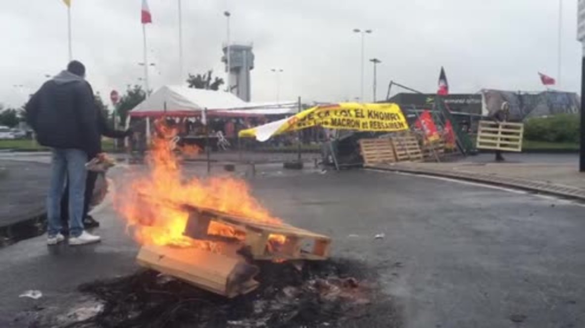 France: Labour law protesters block road to Clermont-Ferrand airport