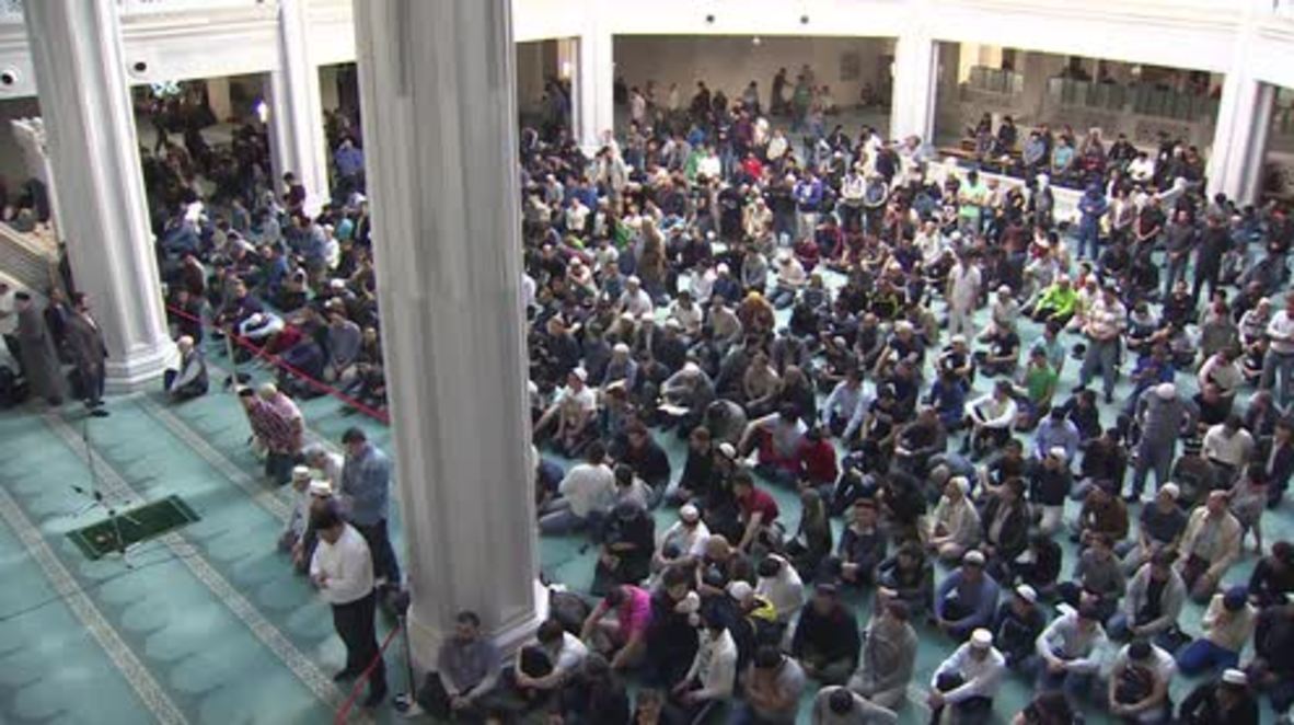 Russia: Muslims in Moscow hold first prayer of Ramadan
