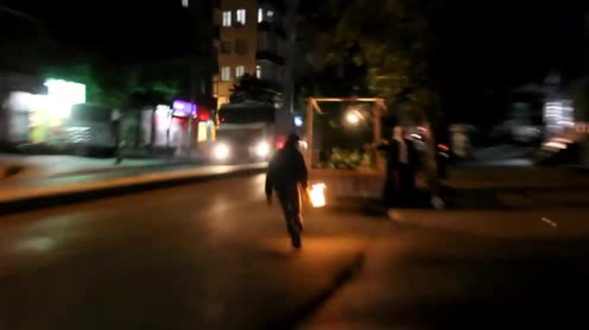 Turkey: Molotov cocktails fly as police and leftists battle in Istanbul