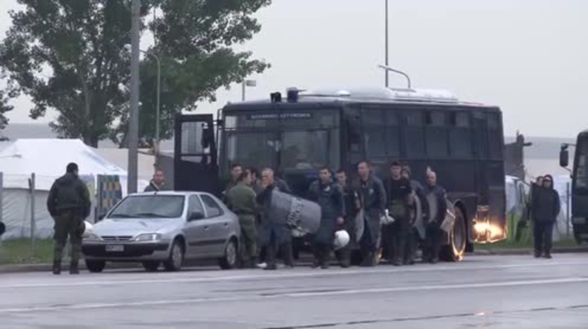 Greece: Police evacuate makeshift refugee camp near Polykastro
