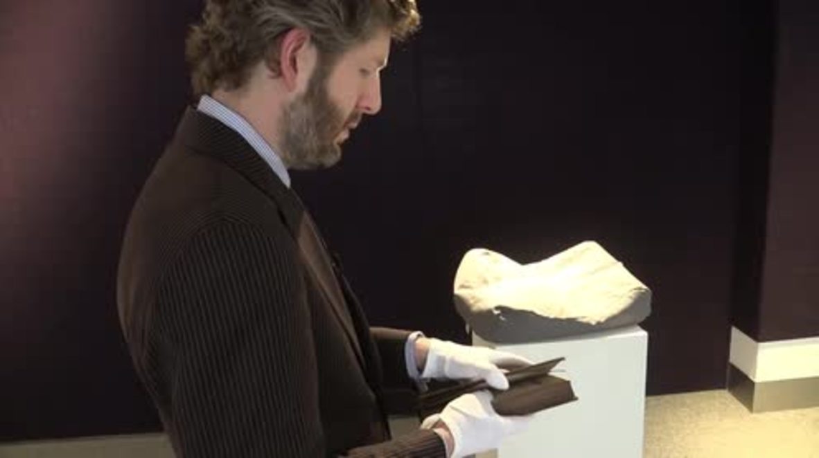 UK: Plenty of Das Kapital! – Marx’s book goes to auction for £100k