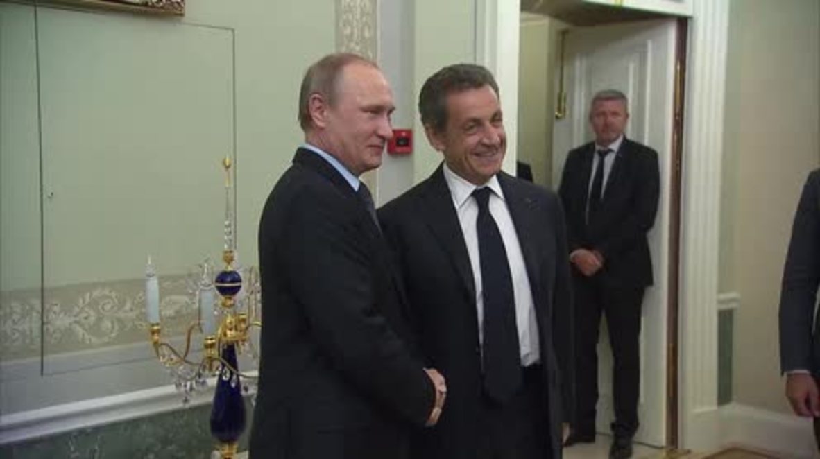 Russia: Putin welcomes Sarkozy ahead of St. Petersburg Economic Forum