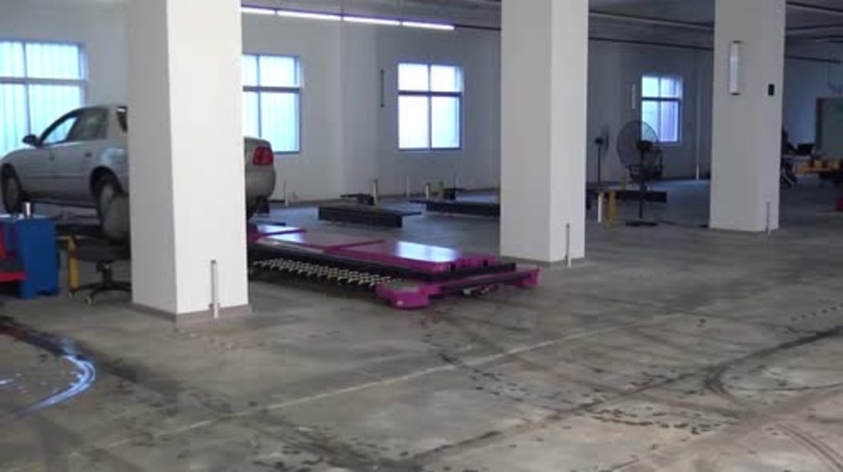 China: Trouble parking? No worries, this ROBOT does it for you!
