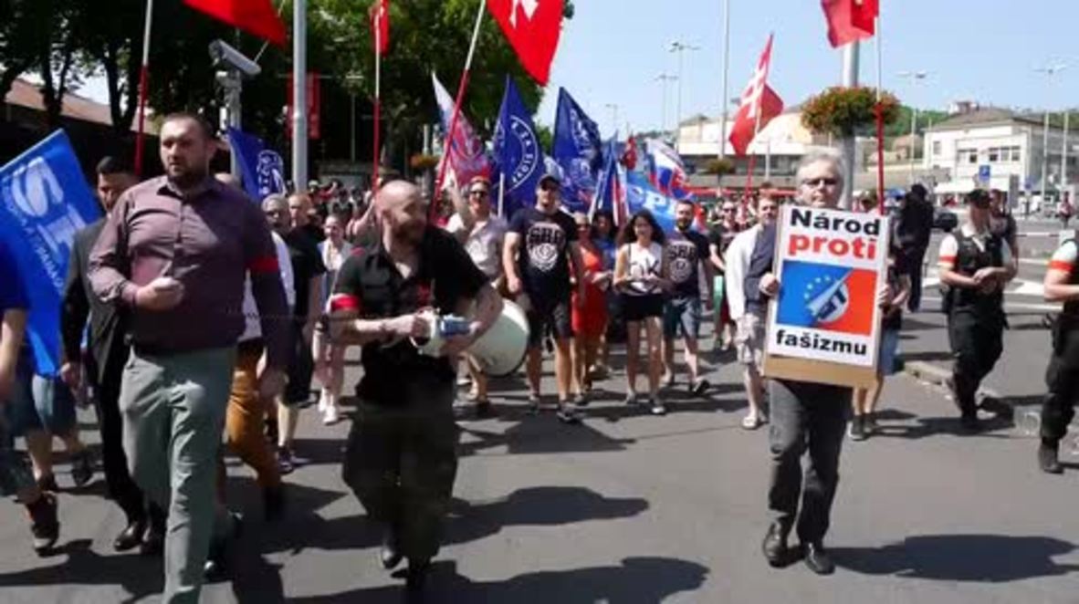 Slovakia: Anti-EU protesters call for their own EU referendum in Bratislava