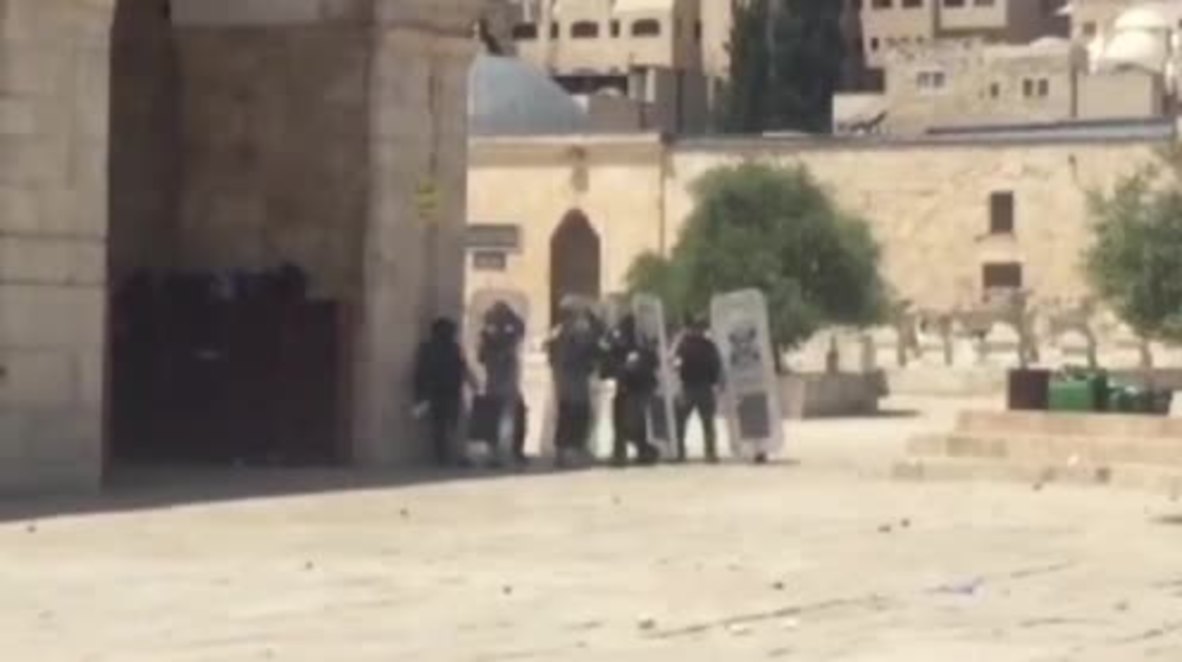 State of Palestine: Israeli forces raid Al-Aqsa Mosque for second day