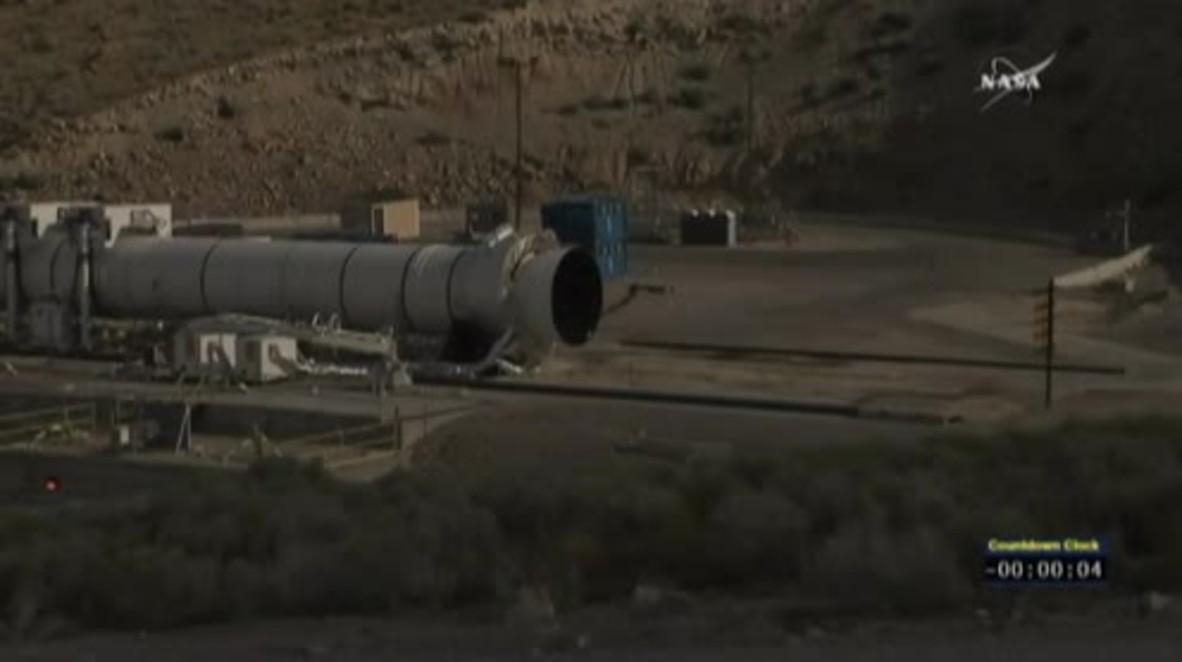 USA: NASA tests massive rocket booster in Utah desert