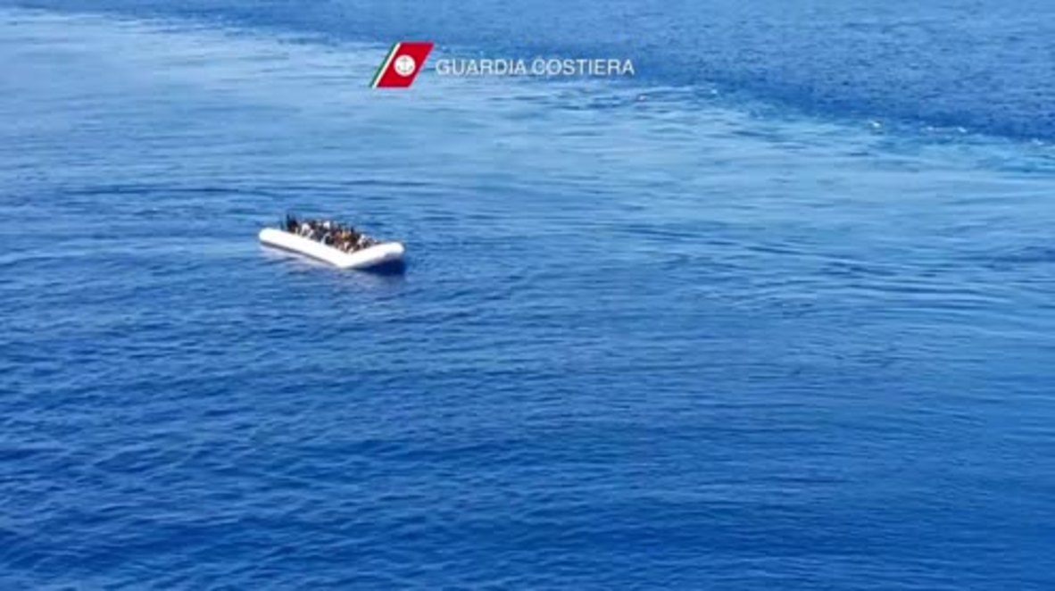 Mediterranean Sea: Italian Coast Guard picks up 753 refugees at sea