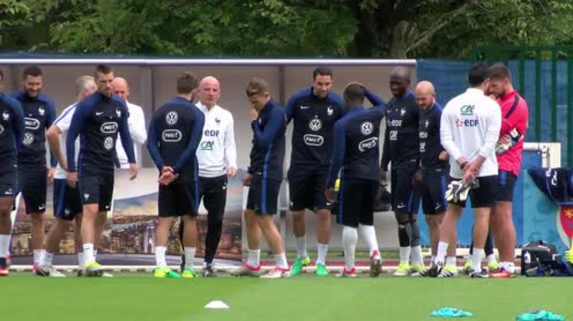 France: Les Bleus hit the pitch for training ahead of Euro 2016 semi-final