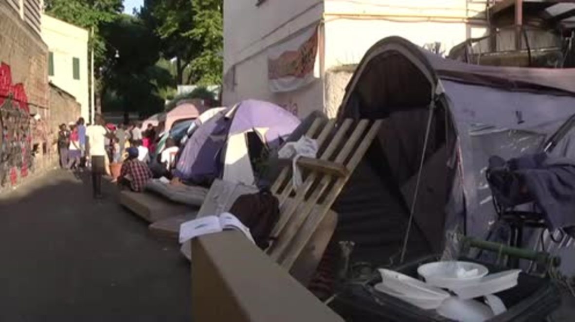 Italy: Refugees continue to arrive at makeshift camp in Rome