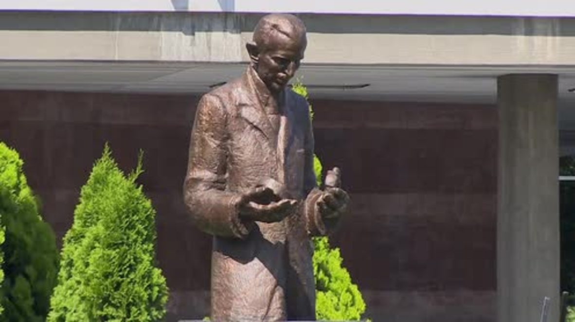 Serbia: Monument to Nikola Tesla unveiled in Belgrade on scientist’s 160th birthday