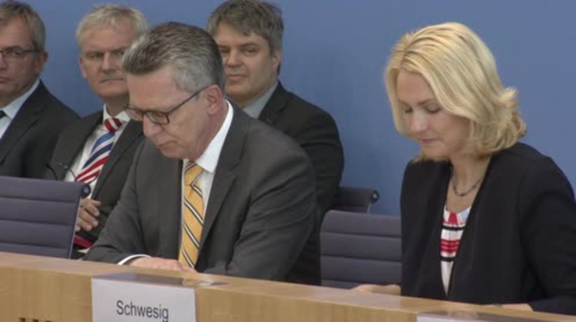 Germany: De Maiziere reports on raids of people accused of online hate speech