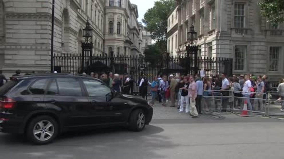 UK: Hopeful MPs arrive at Downing Street as May continues Cabinet reshuffle