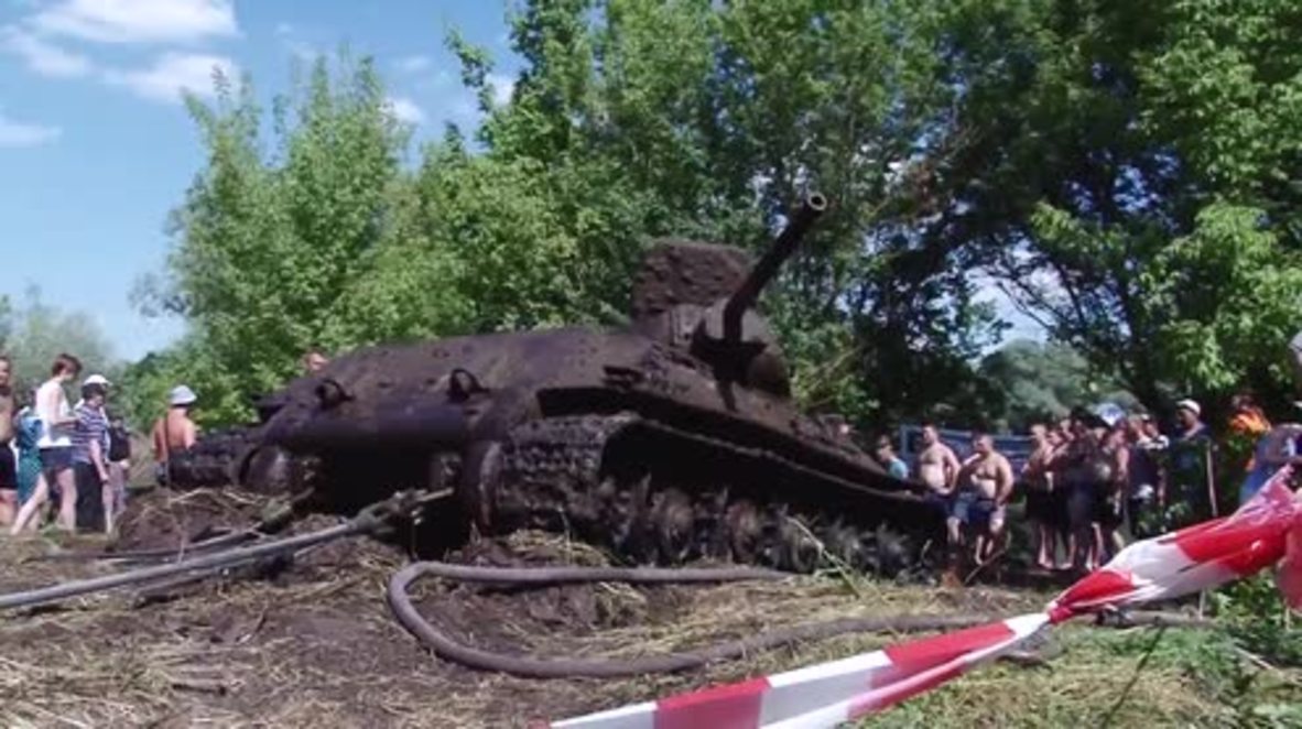 Russia: Complete WWII-era T-34 tank recovered from bottom of Don River