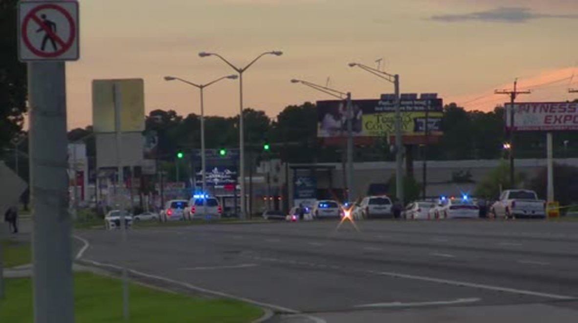 USA: Baton Rouge on lockdown after three policemen shot dead