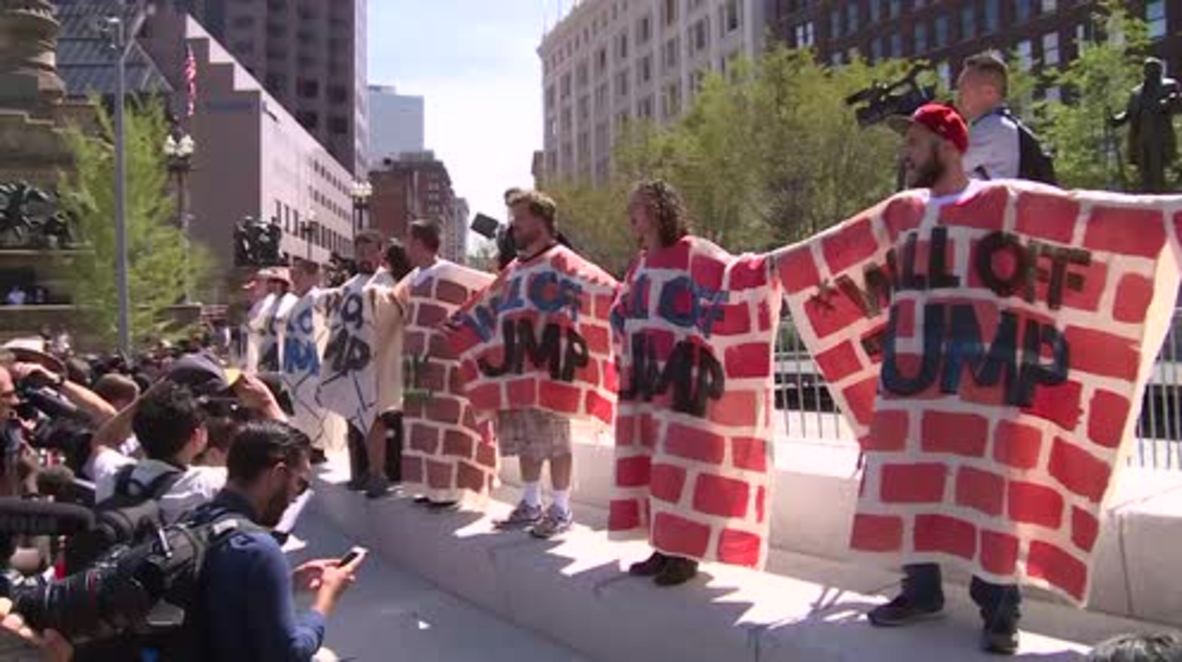 USA: Brick-clad protesters rally outside RNC to 'Wall off Trump'