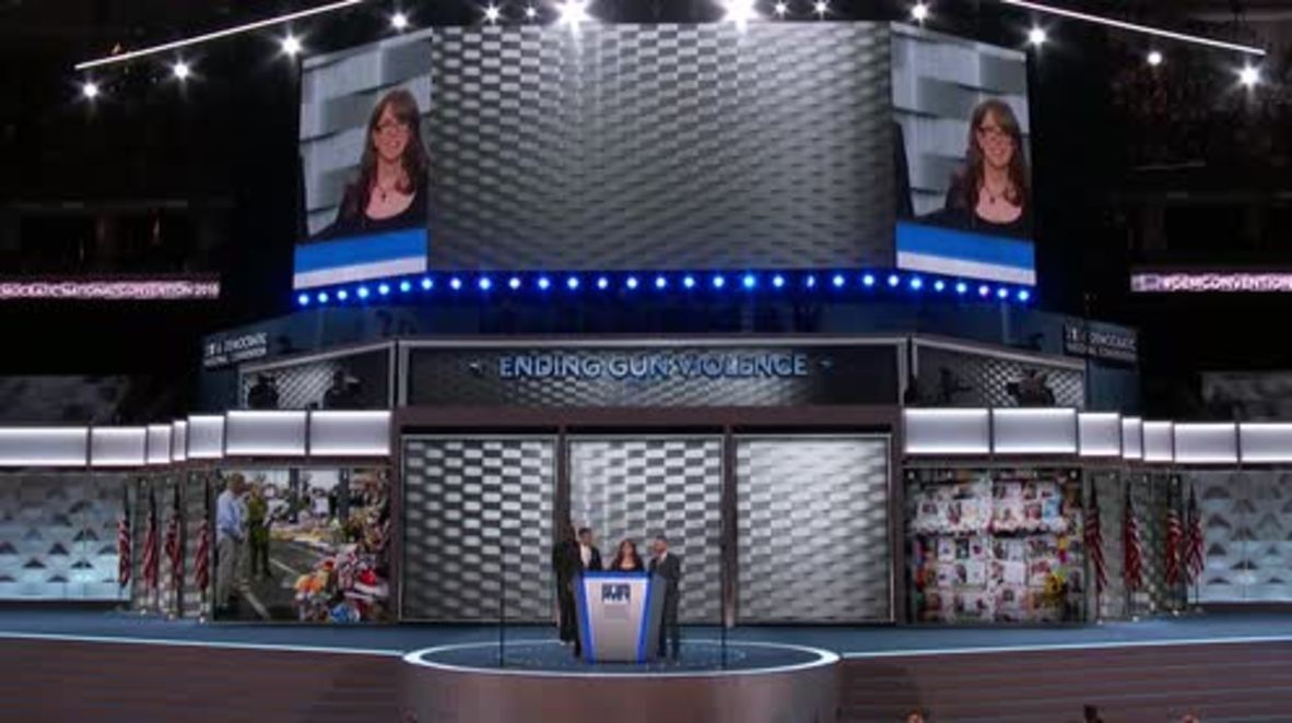 USA: 'Common-sense gun policies save lives' - mother of Orlando victim