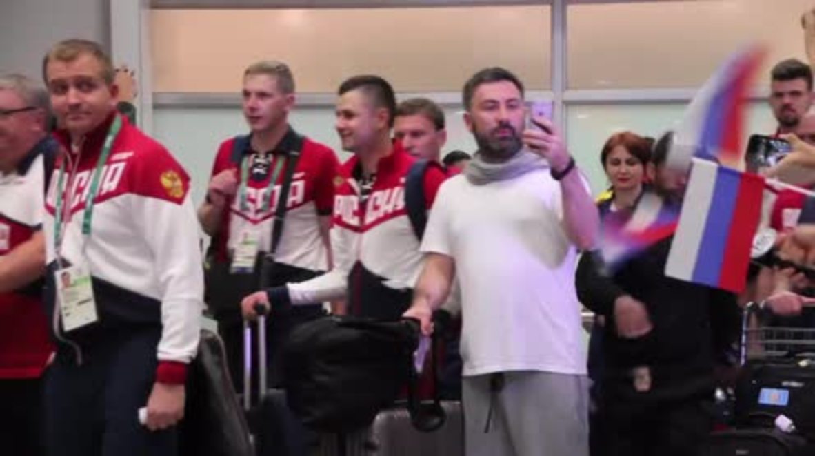 Brazil: Russian athletes arriving for Rio Olympics receive warm welcome