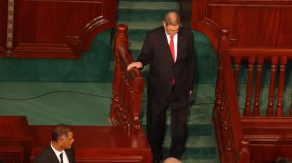 Tunisia: Parliament sacks PM Essid after crushing no confidence vote