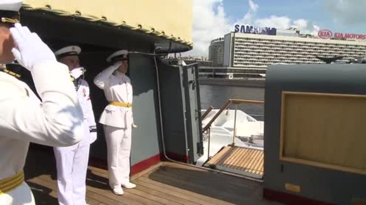 Russia: Putin visits legendary Aurora cruiser on Russia's Navy Day