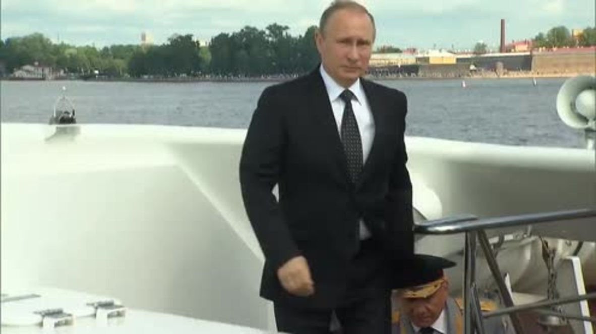 Russia: Putin leads Russia's Navy Day celebrations in Saint Petersburg