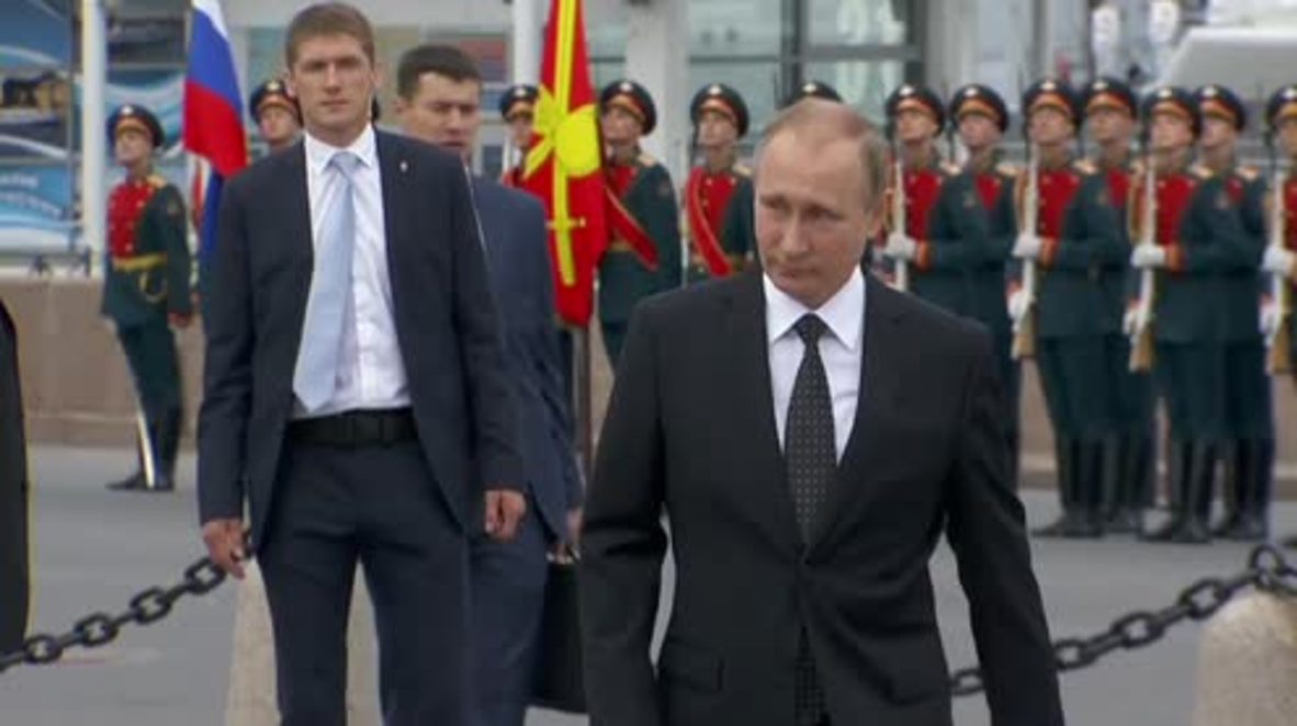 Russia: Putin honours Russia’s navy, promising more support for servicemen’s families