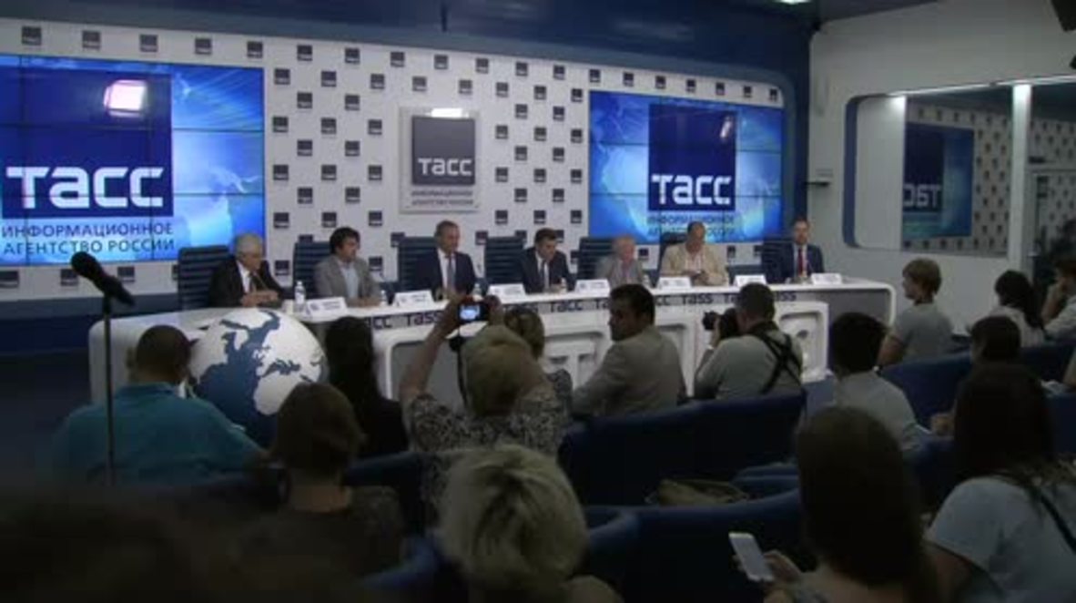 Russia: French MP says Crimean Tatars have brighter future than Russians in Lithuania