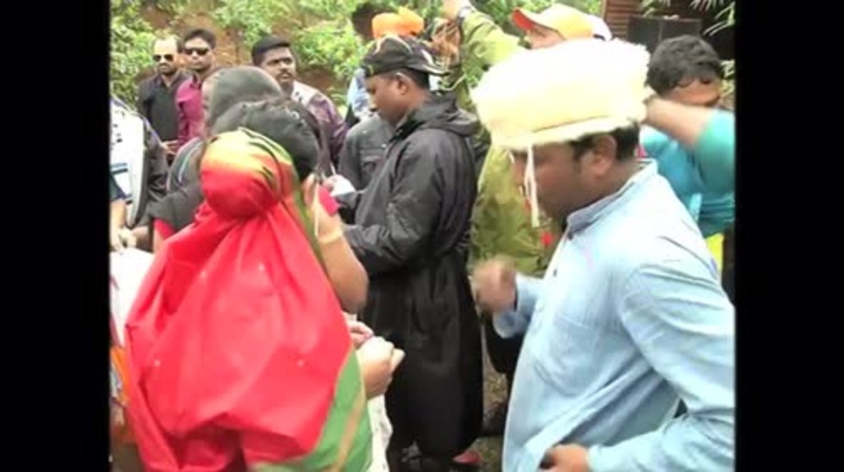 India: Love is in the air! Couple get married on high-wire in Kolhapur
