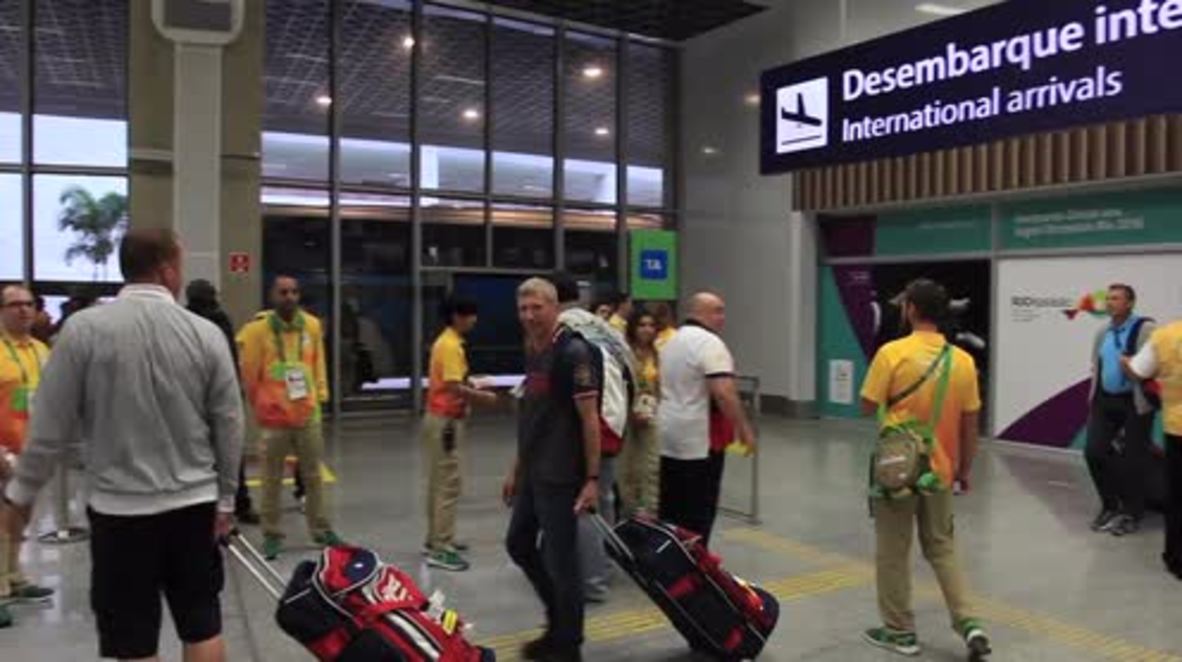 Brazil: Russian athletes continue arriving in Rio for Olympics