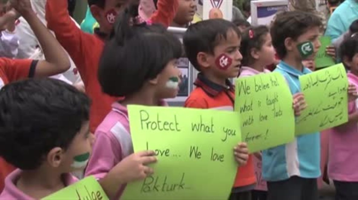 Pakistan: Pupils protest as school accused of ties to ‘Guelen movement’ faces closure