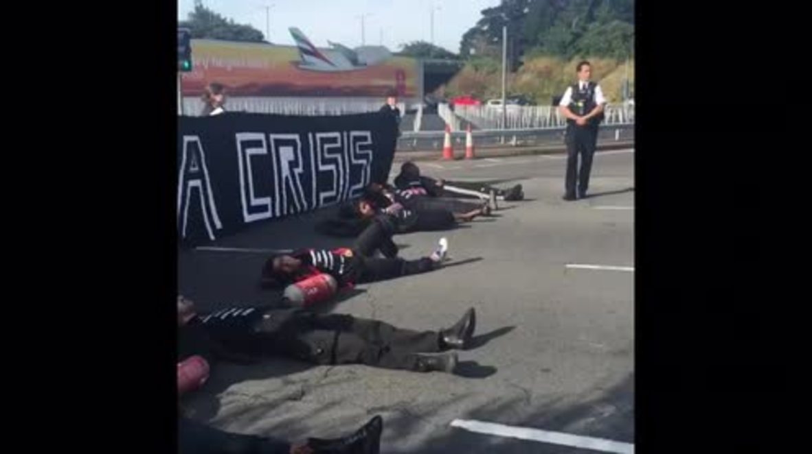 UK: Black Lives Matter protest blocks motorway to Heathrow Airport