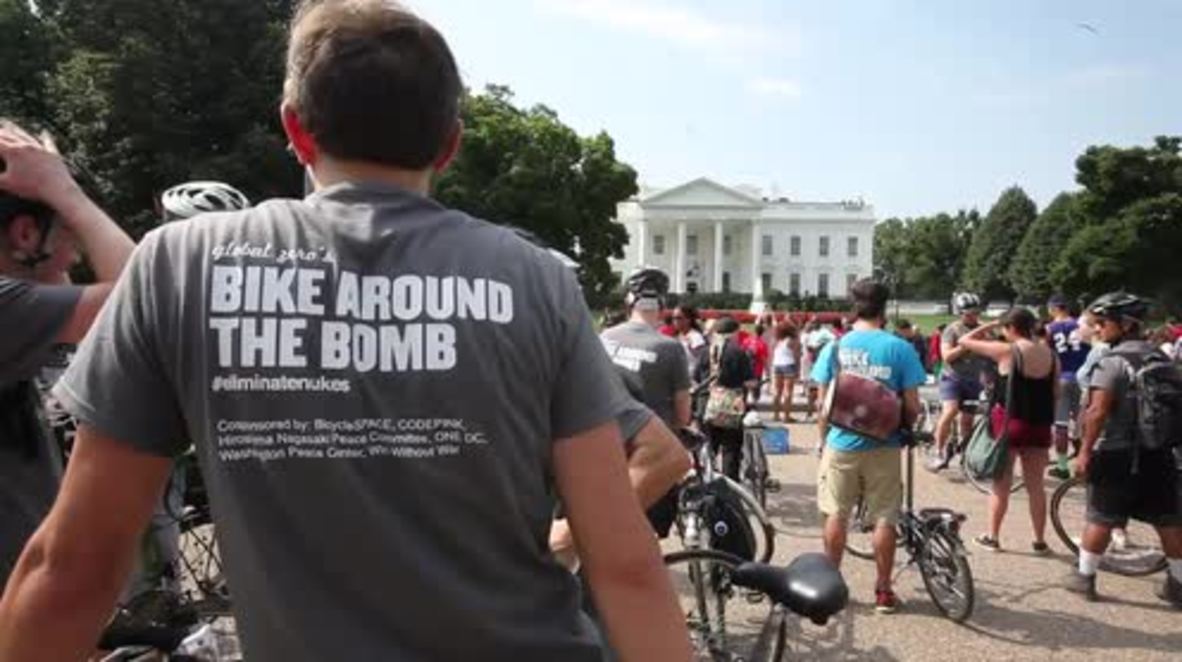 USA: Anti-nuclear cyclists picket White House on anniversary of Hiroshima