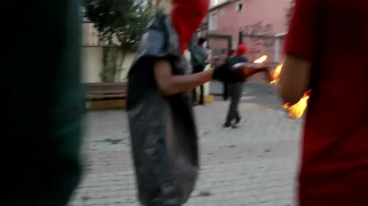 Turkey: Leftists and police wage battle in Istanbul's Mustafa Kemal district