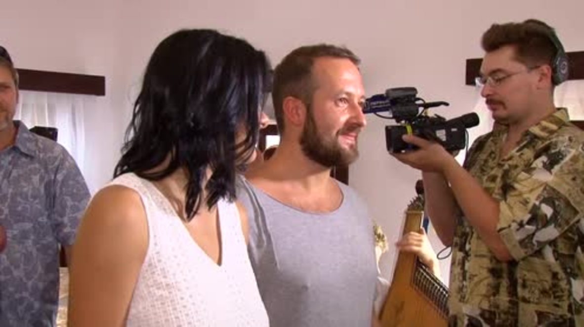 Ukraine: Viva Odessa! Couples tie the knot at new 24 hour registry office
