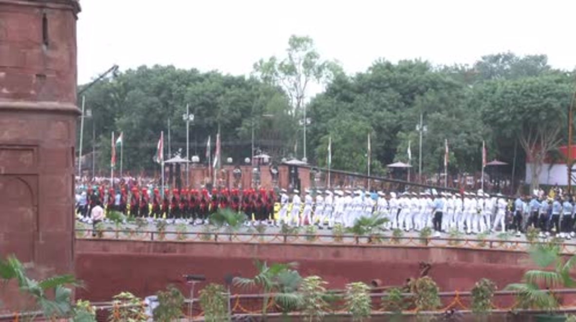 India: Modi criticises Pakistan for 'glorifying' terrorism during address