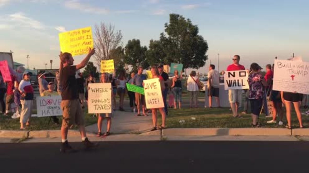 USA: Anti-Trump protesters picket Republican nominee's Milwaukee rally