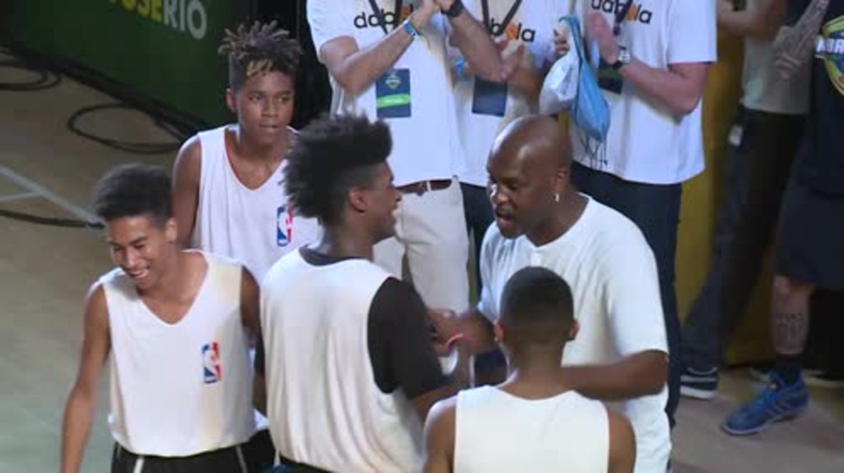 Brazil: Basketball star Gary Payton meets fans at NBA House