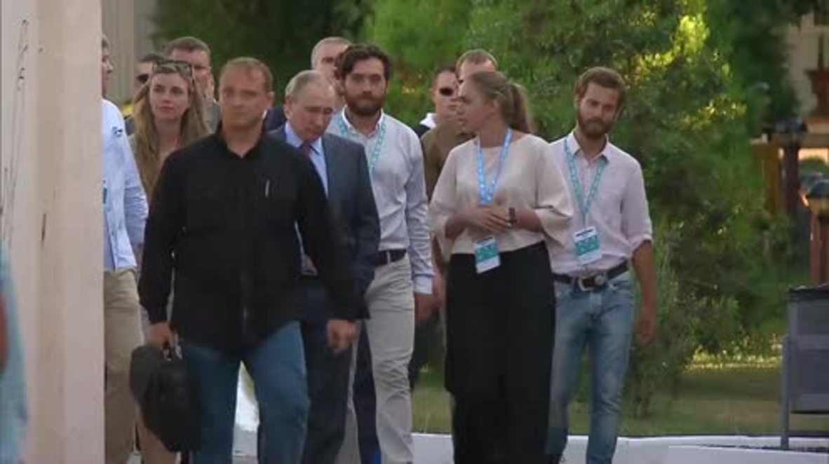 Russia: Putin meets with International Youth Forum Tavrida in Crimea