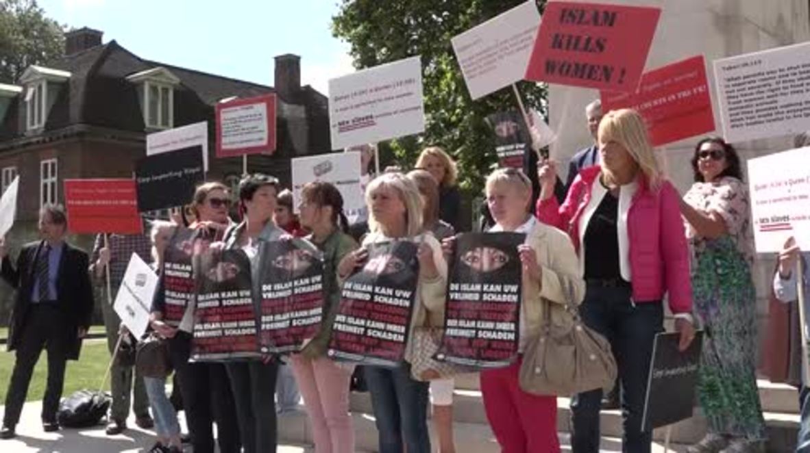 United Kingdom: Sharia Watch UK protests against Islam at London's Parliament