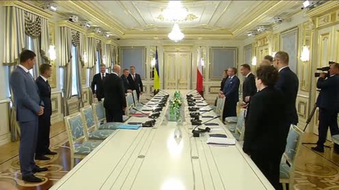 Ukraine: Poland's Duda commends Poroshenko for pro-NATO stance on Ind. Day