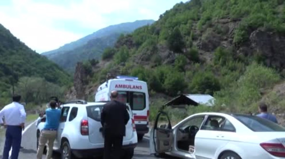 Turkey: Shots rings out as opposition leader's convoy comes under fire