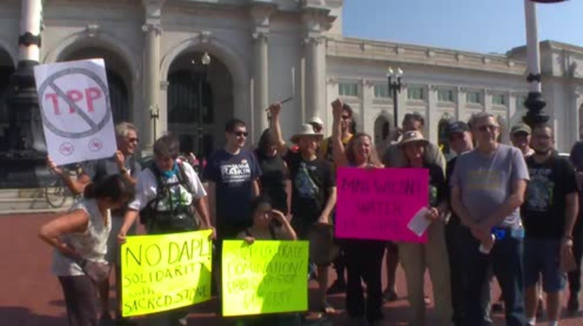 USA: 'It depends on us, the people' - Anti-TPP activists rally in Washington DC