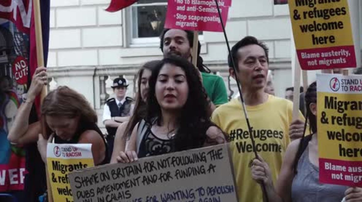 UK: Protests at French embassy decry destruction of Calais refugee camp