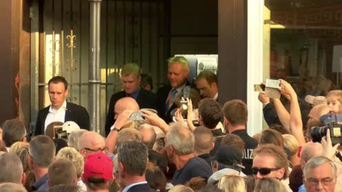 Germany: Protesters disrupt Merkel speech at CDU rally in Celle